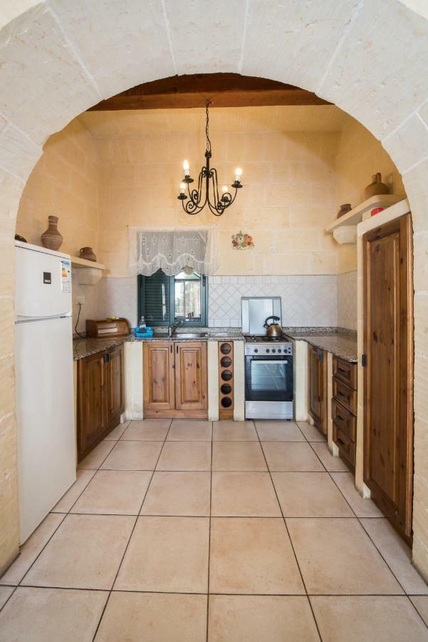 Valley View - Holiday Farmhouse With Private Pool Надур Екстериор снимка