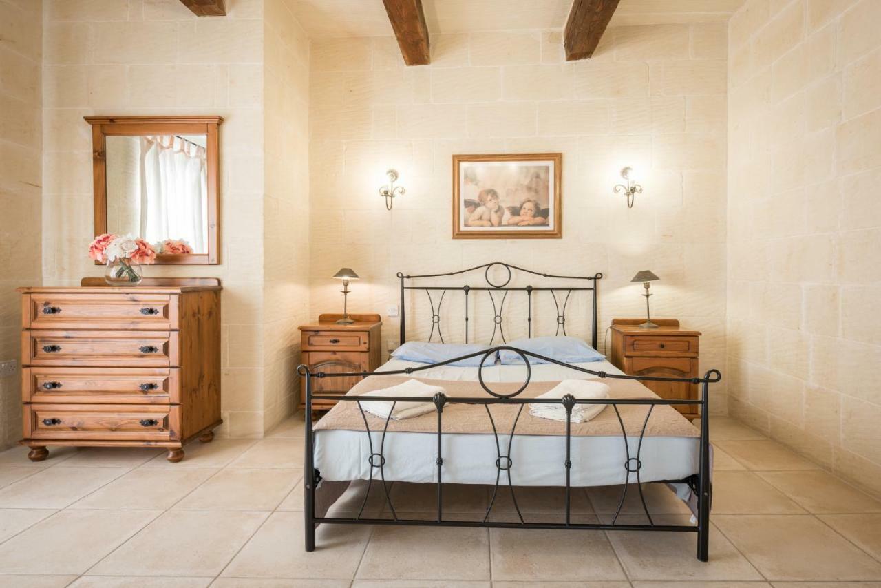 Valley View - Holiday Farmhouse With Private Pool Надур Екстериор снимка