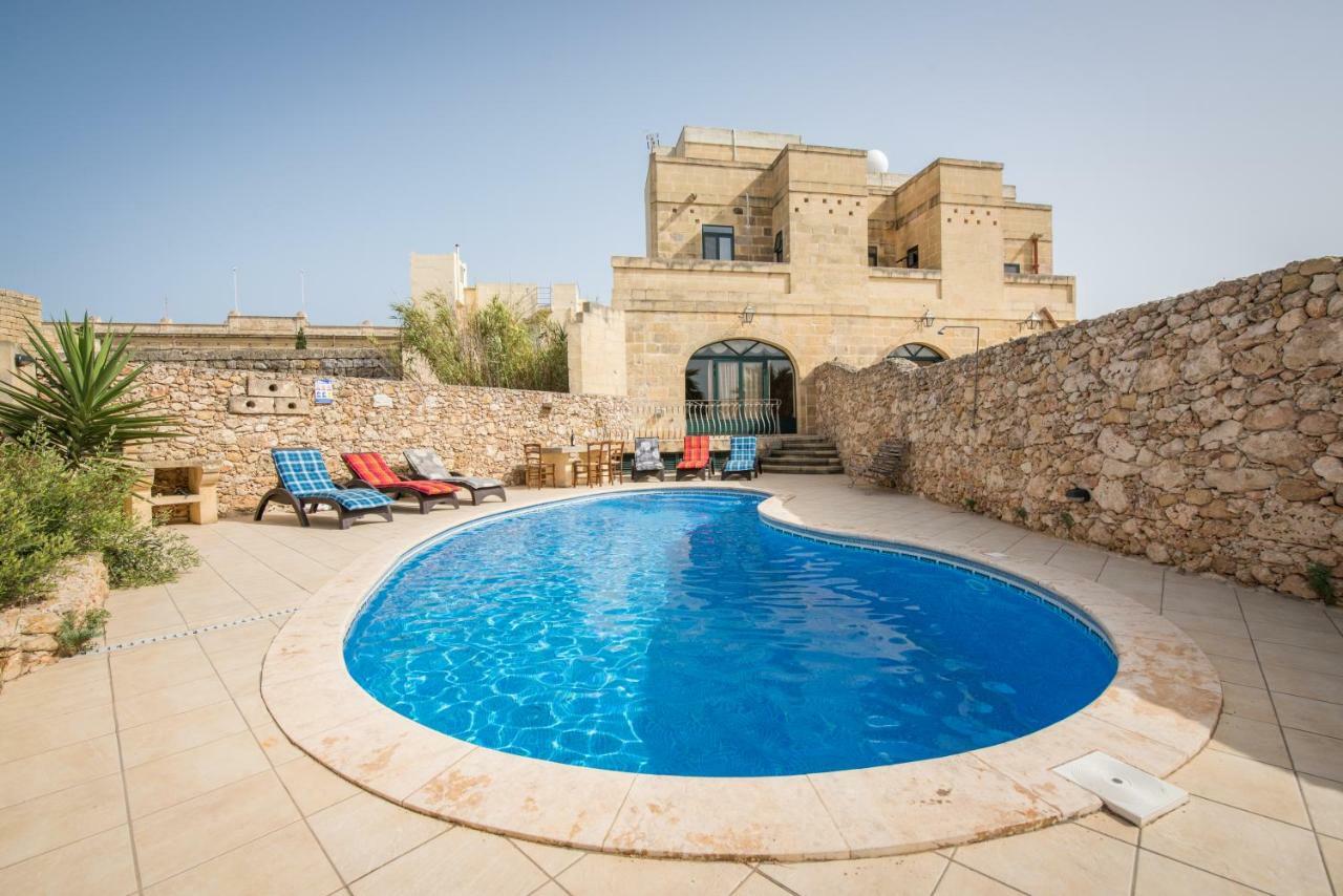 Valley View - Holiday Farmhouse With Private Pool Надур Екстериор снимка